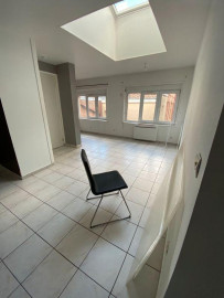 
                                                                                        Location
                                                                                         T2 a louer