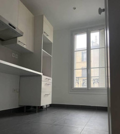 
                                                                                        Location
                                                                                         T2 à louer à Montreuil de 43 m2