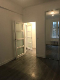 
                                                                                        Location
                                                                                         T2 à louer à Paris 20ème