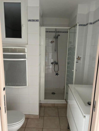 
                                                                                        Location
                                                                                         T2 avec balcon 3eme et dernier étage
