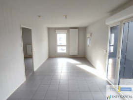 
                                                                                        Vente
                                                                                         T2 avec balcon et parking proche tram