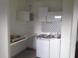 
                                                                                        Location
                                                                                         T2 avec balcon+ parking à Issy les Moulineaux