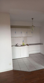 
                                                                                        Location
                                                                                         T2  avec place de parking privative