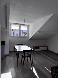 
                                                                                        Location
                                                                                         T2- calme idéalement situé