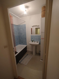 
                                                                                        Location
                                                                                         T2 calme, toute commodités à proximité