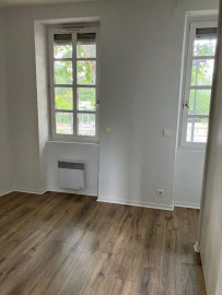 
                                                                                        Location
                                                                                         T2 centre ville