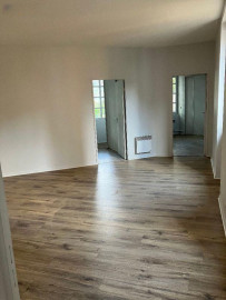 
                                                                                        Location
                                                                                         T2 centre ville