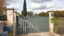 
                                                                                        Location
                                                                                         T2 dans maison du propriétaire dans petit village