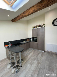 
                                                                                        Location
                                                                                         T2 de 37m2 meublé et équipé cours Vitton - Lyon