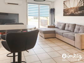 
                                                                                        Vente
                                                                                         T2 de 48 m², dernier étage avec terrasse de 20 m²