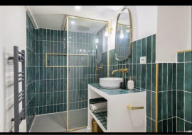 
                                                                                        Location
                                                                                         T2 Duplex Cours Julien – 3e étage – 700/mois CC