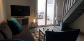 
                                                                                        Location
                                                                                         T2 en duplex avec terrasse