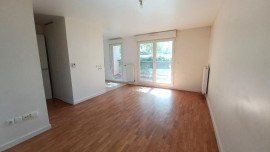 
                                                                                        Location
                                                                                         T2 en rez-de-jardin à Cachan