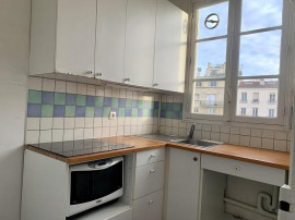 
                                                                                        Location
                                                                                         T2 haussmannien 50 m²