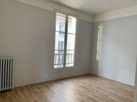 
                                                                                        Location
                                                                                         T2 haussmannien 50 m²