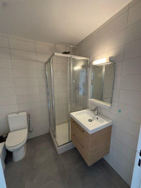 
                                                                                        Location
                                                                                         T2 idéalement situé