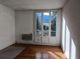 
                                                                                        Location
                                                                                         T2 LIBRE et VIDE (43 M2) GRENOBLE FAIBLES CHARGES