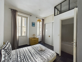 
                                                                                        Location
                                                                                         T2 / Marseille 2e