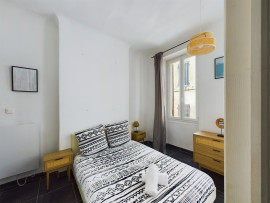 
                                                                                        Location
                                                                                         T2 / Marseille 2e