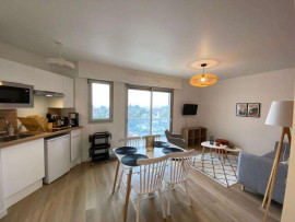 
                                                                                        Location
                                                                                         T2 meublé 2 pièces 42 m² refait à neuf