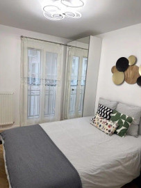 
                                                                                        Location
                                                                                         T2 meublé 45m² au Faubourg de l'arche, Courbevoie