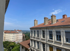 
                                                                                        Location
                                                                                         T2 meublé 54m² – Lyon 1er (9 Septembre-8 décembre)