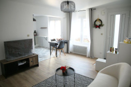 
                                                                                        Location
                                                                                         T2 meublé au calme rénové
