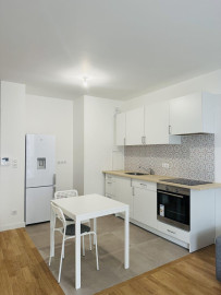 
                                                                                        Location
                                                                                         T2 Meublé avec Balcon et Parking