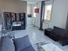 
                                                                                        Location
                                                                                         T2 meuble avec terrasse