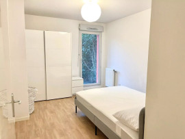 
                                                                                        Location
                                                                                         T2 meublé Cenon avec jardin