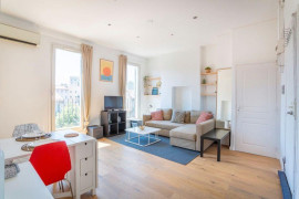 
                                                                                        Location
                                                                                         T2 meublé lumineux avec balcon, clim et parking