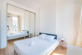 
                                                                                        Location
                                                                                         T2 meublé lumineux avec balcon, clim et parking