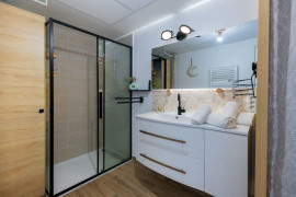 
                                                                                        Location
                                                                                         T2 meublé neuf, balcon et parking