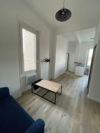 
                                                                                        Location
                                                                                         T2 meublé refait à neuf