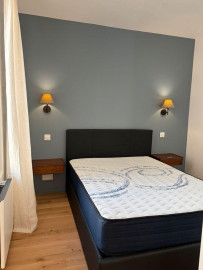 
                                                                                        Location
                                                                                         T2 meublé refait à neuf – très lumineux