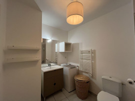 
                                                                                        Location
                                                                                         T2 meublé secteur Monplaisir