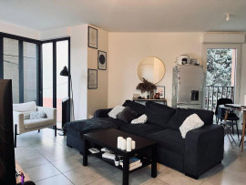 
                                                                                        Location
                                                                                         T2 Neuf 49m2 avec terrasse - Arènes