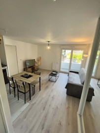 
                                                                                        Location
                                                                                         T2 neuf avec domotique et place de parking