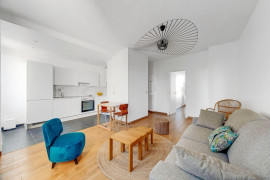 
                                                                                        Location
                                                                                         T2 neuf de charme Place d'Italie