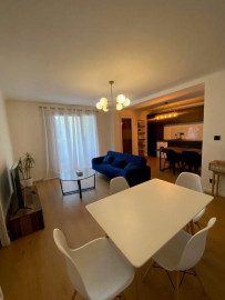 
                                                                                        Location
                                                                                         T2 Palais Longchamp
