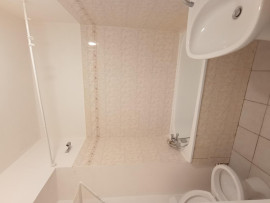 
                                                                                        Location
                                                                                         T2 Perrache, prox UCLY refait neuf, cuis aménagée