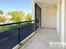 
                                                                                        Vente
                                                                                         T2 récent avec balcon et parking, loué clé en main