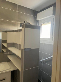 
                                                                                        Location
                                                                                         T2 - refait à neuf - 32m - 13008