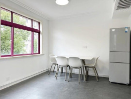 
                                                                                        Location
                                                                                         T2 refait a neuf, bien équipé, proche de commerce