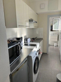 
                                                                                        Location
                                                                                         T2 refait à neuf dans quartier tranquille