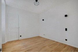 
                                                                                        Location
                                                                                         T2 rénové 35 m²