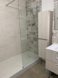 
                                                                                        Location
                                                                                         T2 rénové, avec parking dans résidence sécurisée