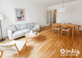 
                                                                                        Vente
                                                                                         T2 rénové de 48m² au calme avec loggia et parking