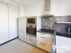 
                                                                                        Vente
                                                                                         T2 rénové de 48m² avec loggia, parking et tennis