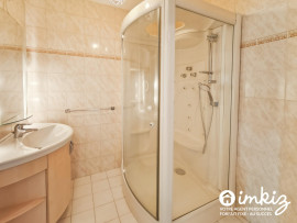 
                                                                                        Vente
                                                                                         T2 rénové de 48m² avec loggia, parking et tennis